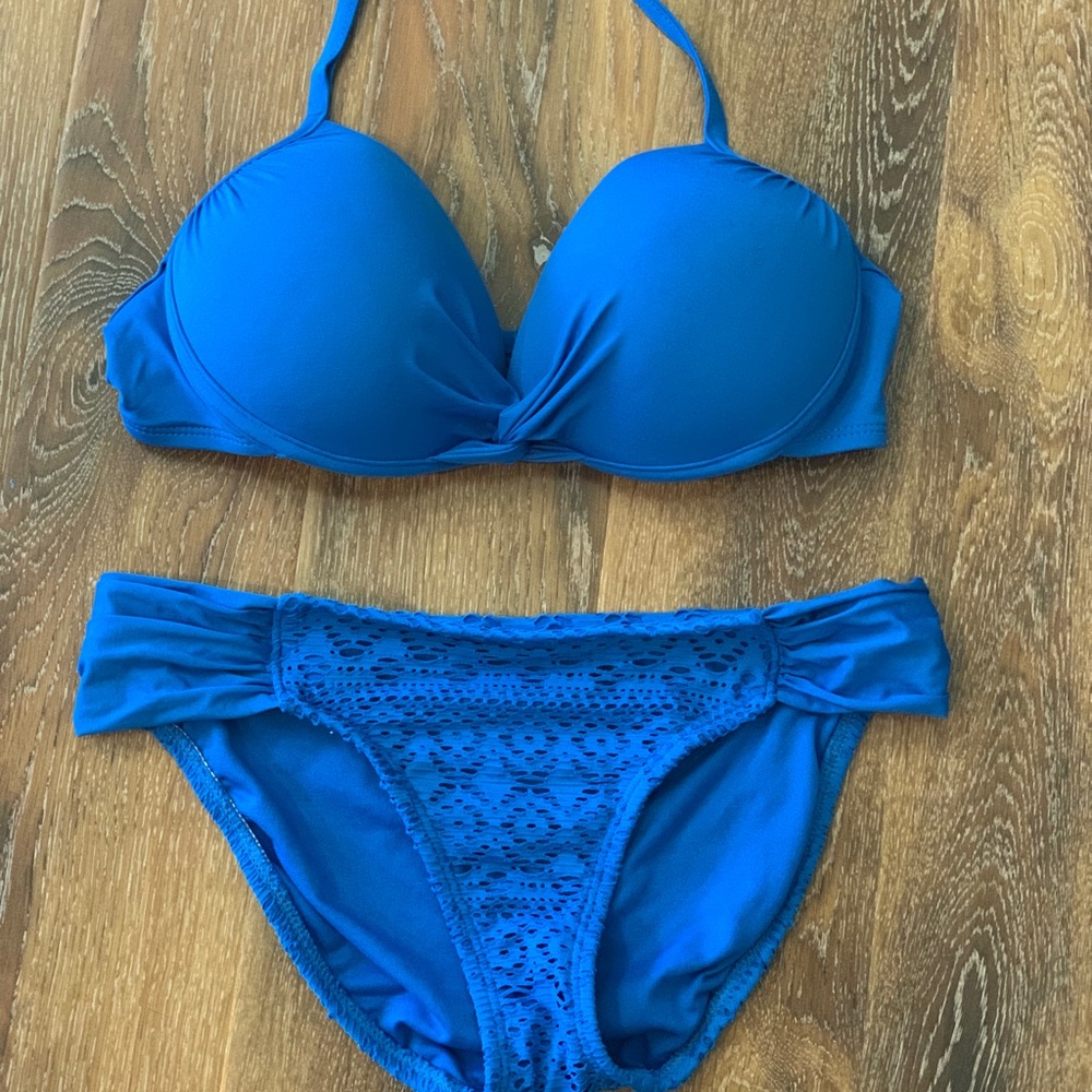 Blue Bikini - Medium top, small bottoms
